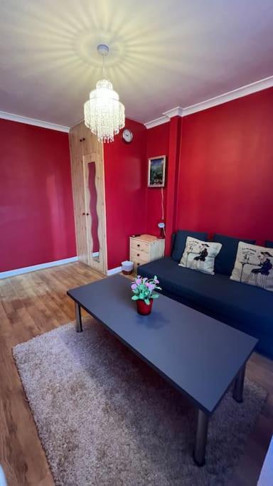 Palaz 6 - 2 Bedroom Flat Edmonton Luaran gambar