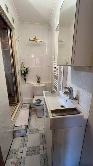 Palaz 6 - 2 Bedroom Flat Edmonton Luaran gambar