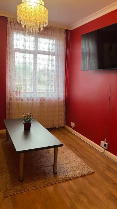 Palaz 6 - 2 Bedroom Flat Edmonton Luaran gambar